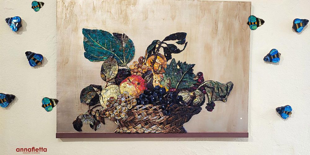 “Ombra dorata”, la nuova mostra tematica in mosaico da Annafietta